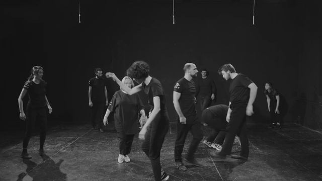 Часть I. Серия 4. «Наблюдение за другими людьми и догадки» (1-я часть) смотреть онлайн