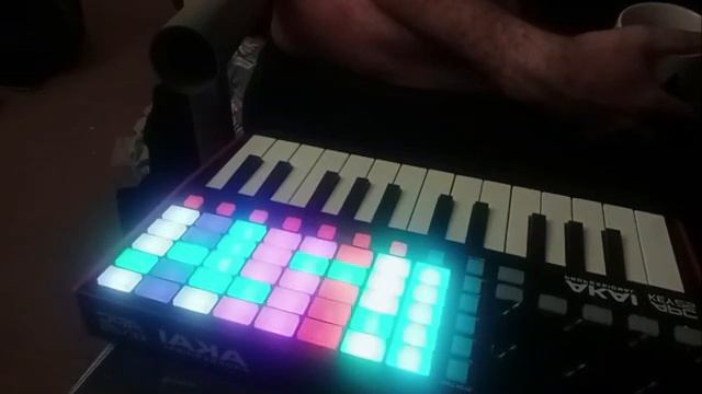 Akai APC Key 25 MkII with Ableton 11 Live (Demo смотреть онлайн