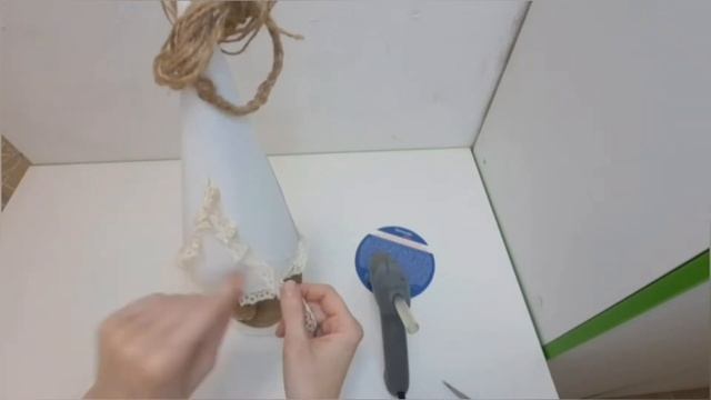 Кокетливая елочка-топотушка из кофе; Coquettish coffee tree смотреть онлайн