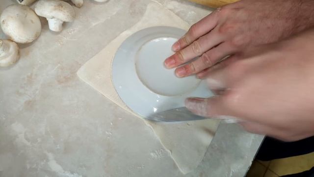 Слойка с Курицей и Грибами Невероятно Просто и Очень Вкусно