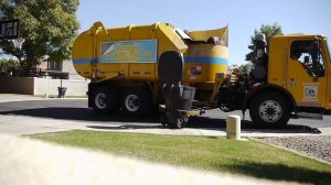 Garbage Truck for Children | Truck Tunes for Kids | Twenty Trucks Channel