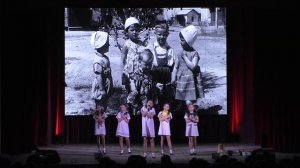 Вокальный ансамбль "Музыкальный ларец", песня "Белые панамки"