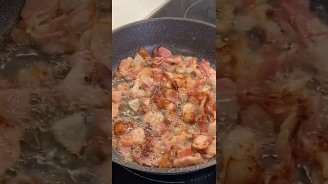 Простой и быстрый способ как приготовить макароны? #макаронысбеконом #рецептмакарон #макароны