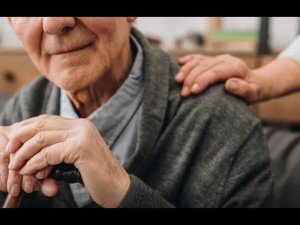 Новая схема обмана: Мошенники тайно продали квартиры пенсионеров в Краснодаре