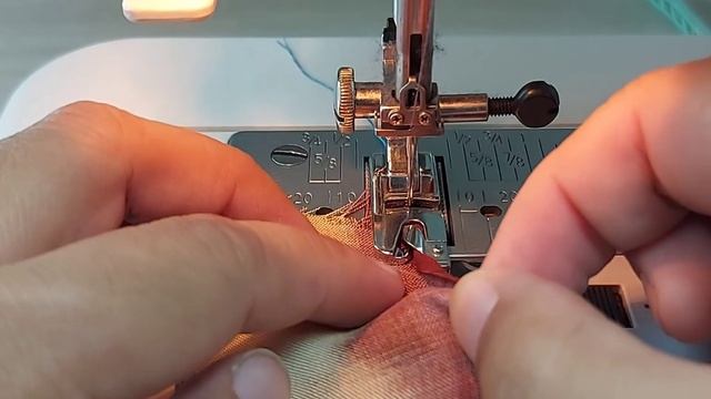 Лапка для подшива края изделия. Для бытовых швейных машин
