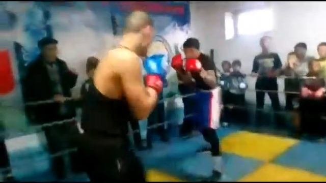 Младший Хабиб Нурмагомедов.