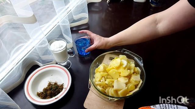 Картофель в микроволновке с луком и сметаной.Potatoes in the microwave. 15.04.2021г. смотреть онлайн