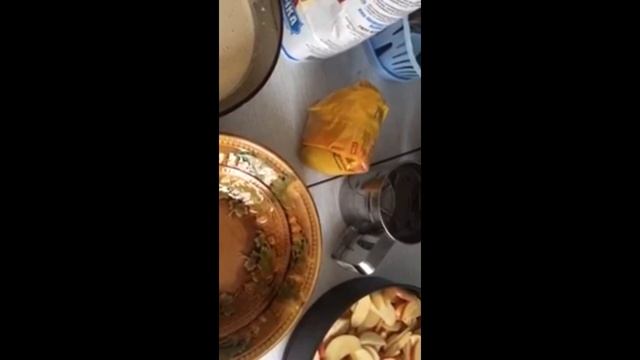 ШАРЛОТКА.Здесь пошаговый рецепт шарлотки с яблоками