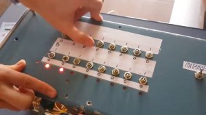 Binary Adder(relay)[Двоичный восьмиразрядный сумматор на реле]