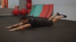 273 подъем ног лежа на животе