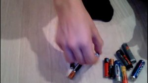 подставка для  телефона из прищепок