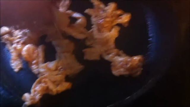 Хрустящие чипсы из куриной шкурки смотреть онлайн