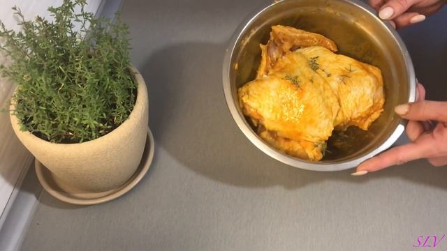 Нежнейшие КУРИНЫЕ БЕДРЫШКИ/приготовить вкусные и сочные бедрышки/лёгкий маринад и волшебный вкус смотреть онлайн