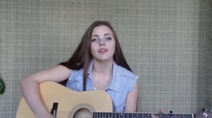 Симпатичная девушка круто спела под гитару