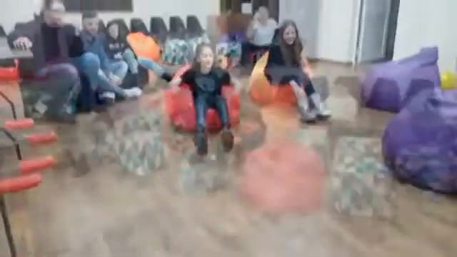 Музыкальная игра «Угадай мелодию» смотреть онлайн