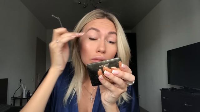 УТРО, ДУХИ, VS, ТУФЛИ, МАКИЯЖ, СУМКА смотреть онлайн