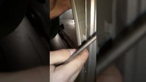 Снятие обшивки ,,обивки'' стоек в салоне ,Джили СК