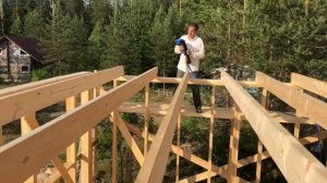 Каркасный дом: лаги - быстро и удобно с нейлером.