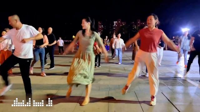 ♫♪ ?КРАСОТКА???ЦинЦин?Square Dance♫ ♬Суунун Боюнда ?Поёт киргизский мальчик Элнар Дайыр ♫♪??????♫?? смотреть онлайн