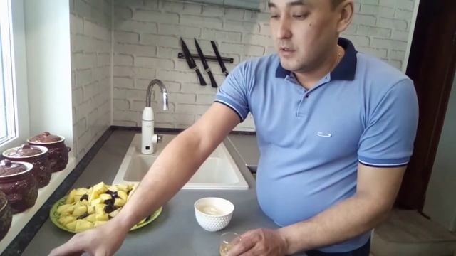 Гусь в духовке. Готовим гуся с картофелем и черносливом. Пошаговый рецепт гуся в духовке.