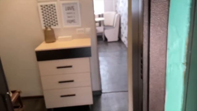 ✈️САРАТОВ ВСТРЕЧАЙ! РУМТУР бюджетной ОДНУШКИ, как отчистить белую обувь ? #сургут #саратов #маркс смотреть онлайн