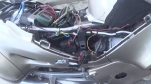 Установка вольтметра на мотоцикл Honda Deauville 650 (ВКЛЮЧЕНИЕ ОТ ЗАЖИГАНИЯ)ЭТОТ МОТОЦИКЛ ПРОДАЁТС