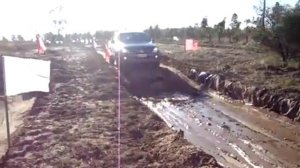 Езда по грязи Volkswagen Amarok. Amarok-club.ru
