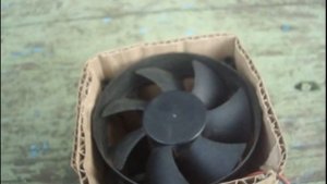 Как сделать мини пылесос своими руками How to make vacuum cleaner