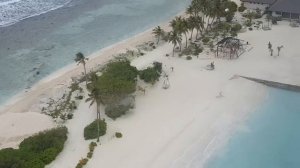 Anflug und Landung auf Atmosphere Kanifushi (Lhaviyani Atoll)