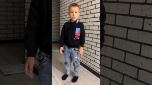 Стихи #онас мальчик читает стих «она косички заплела»