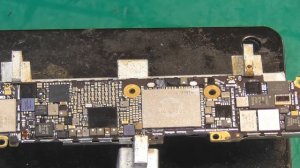 ремонт iphone 5se, замена контроллера заряда "tristar"