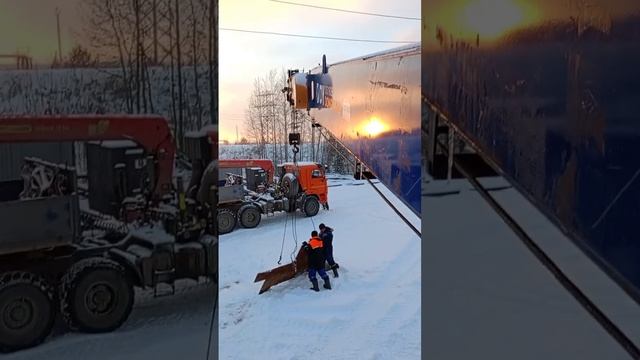 работа на кране манипуляторе Урал Некст.