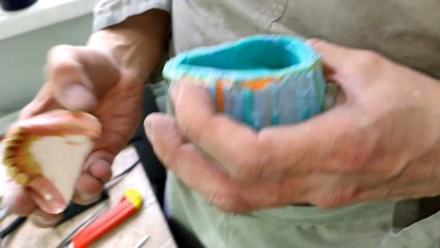 Выемка мастер модели из силиконовой формы.