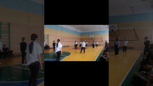 День Здоровья. Весенняя серия игр на призы классных руководителей по волейболу и пионерболу