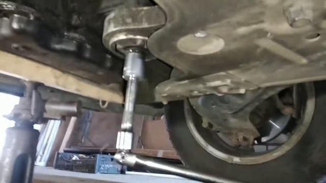 Замена нижней опоры двигателя, Traffic, Vivaro, Nissan 2.0