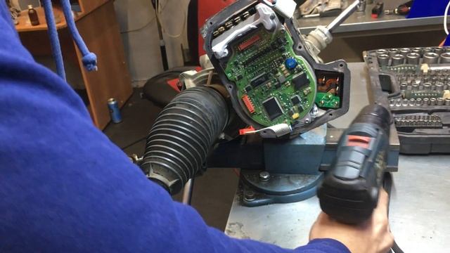 Ремонт рулевой рейки ЭУР Форд Фокус 3 ошибка U3000 смотреть онлайн