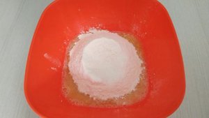 Оладьи дрожжевые с колбасой и с сыром