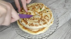 Кефир + Мука, зелень и творог вкуснее, чем вкусно. Вкусно, даже не остынет..