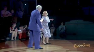 зажигательный танец пенсионеров .