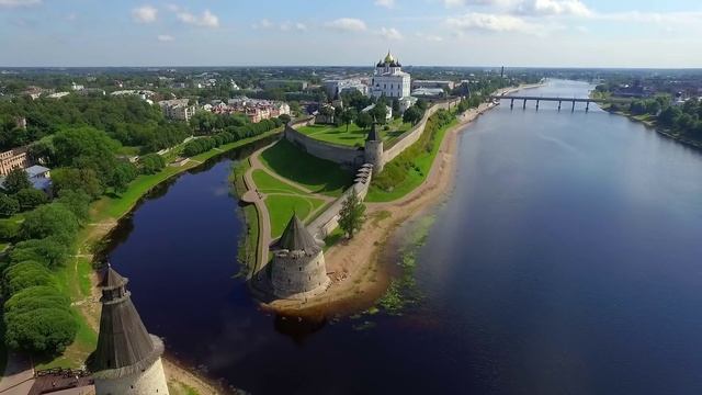 The Pskov Kremlin / Псковский Кремль с воздуха смотреть онлайн