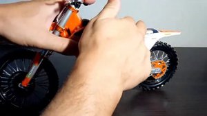 Maisto 1:6 RED Bull KTM Supercross SX450