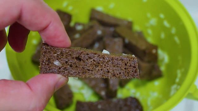 У вас есть Хлеб и Чеснок? Тогда сделайте ЧЕСНОЧНЫЕ ГРЕНКИ как в Баре. (ASMR) смотреть онлайн