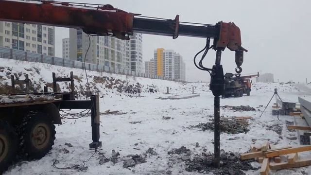 Ямобур в аренду Зил 131 ACHI 706 4 в Екатеринбурге смотреть онлайн