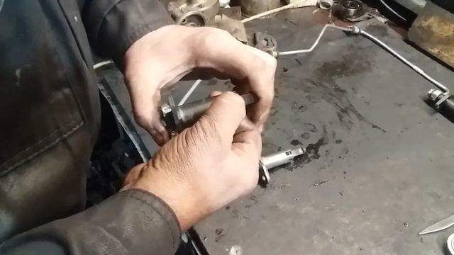 Гремит цепь ГРМ на Ниве/Шниве. Меняем гидронатяжитель на обычный смотреть онлайн