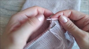 Двойная женская шапка-бини спицами