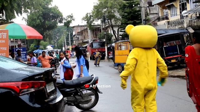 Teddy Bear Funny Bakchodi On Road Public | Teddy Bear को एक Girl ने हालात खारब कर डाला....😲 смотреть онлайн