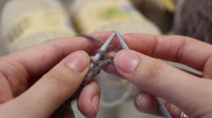 Полая резинка поворотными рядами. Вязание спицами. #KVK