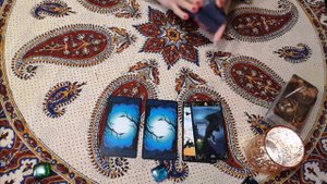 Кто в меня влюблен? Онлайн гадание. Таро.