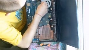 Разборка ноутбука  ASUS ROG GL752VW