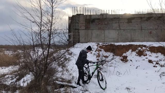 ВОРВАЛСЯ на ВЕЛИКЕ на НЕДОСТРОЕННЫЙ МОСТ ! смотреть онлайн